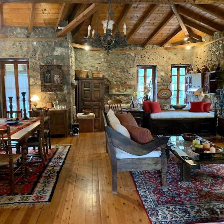 Вілла Mariolata Stone House Lilaia Екстер'єр фото