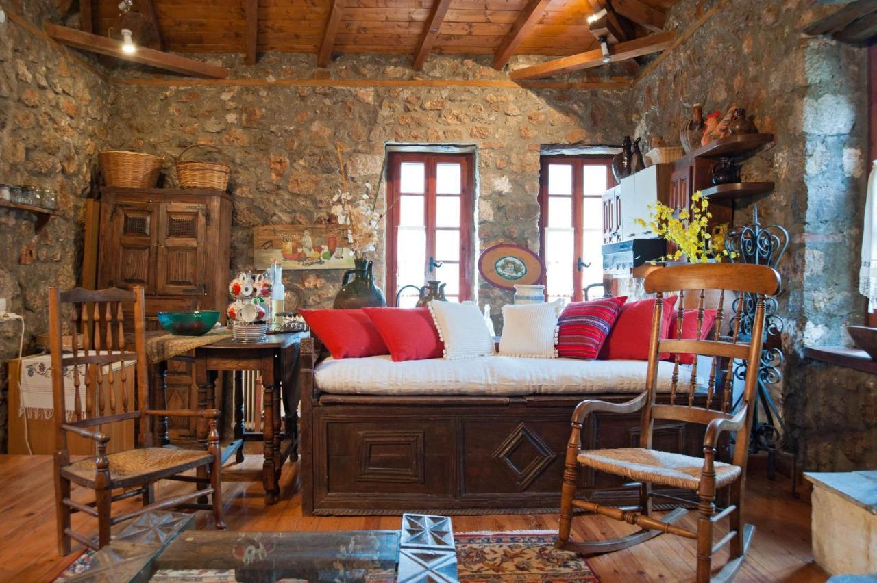 Вілла Mariolata Stone House Lilaia Екстер'єр фото