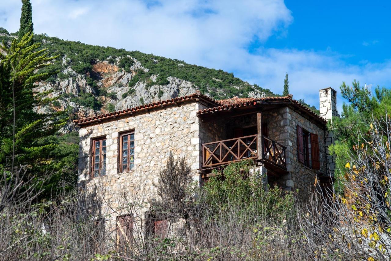Вілла Mariolata Stone House Lilaia Екстер'єр фото