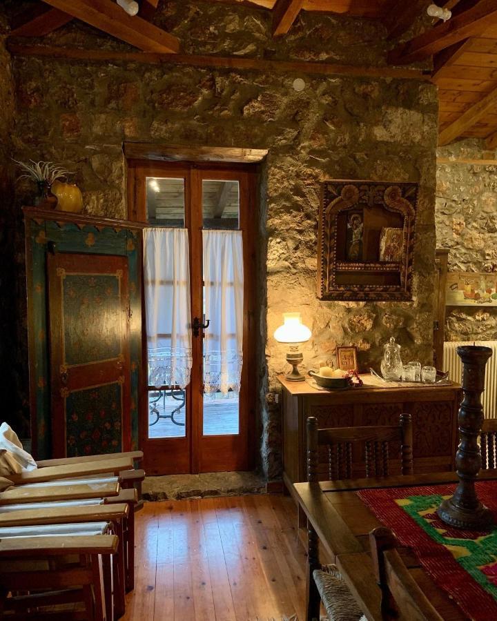 Вілла Mariolata Stone House Lilaia Екстер'єр фото