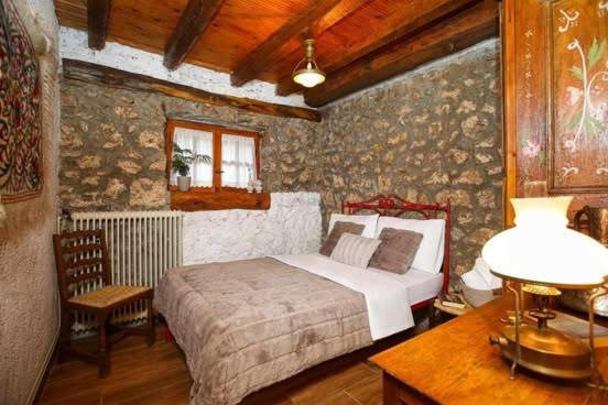 Вілла Mariolata Stone House Lilaia Екстер'єр фото