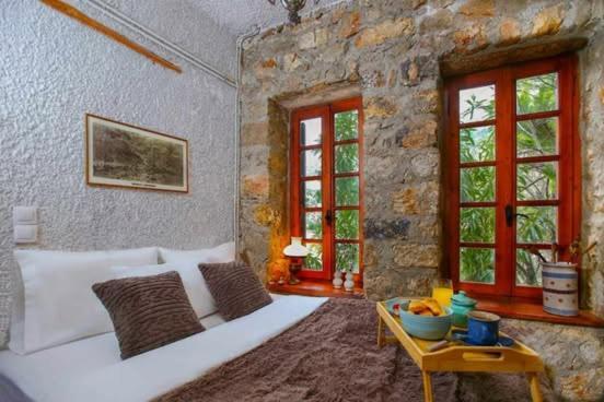 Вілла Mariolata Stone House Lilaia Екстер'єр фото