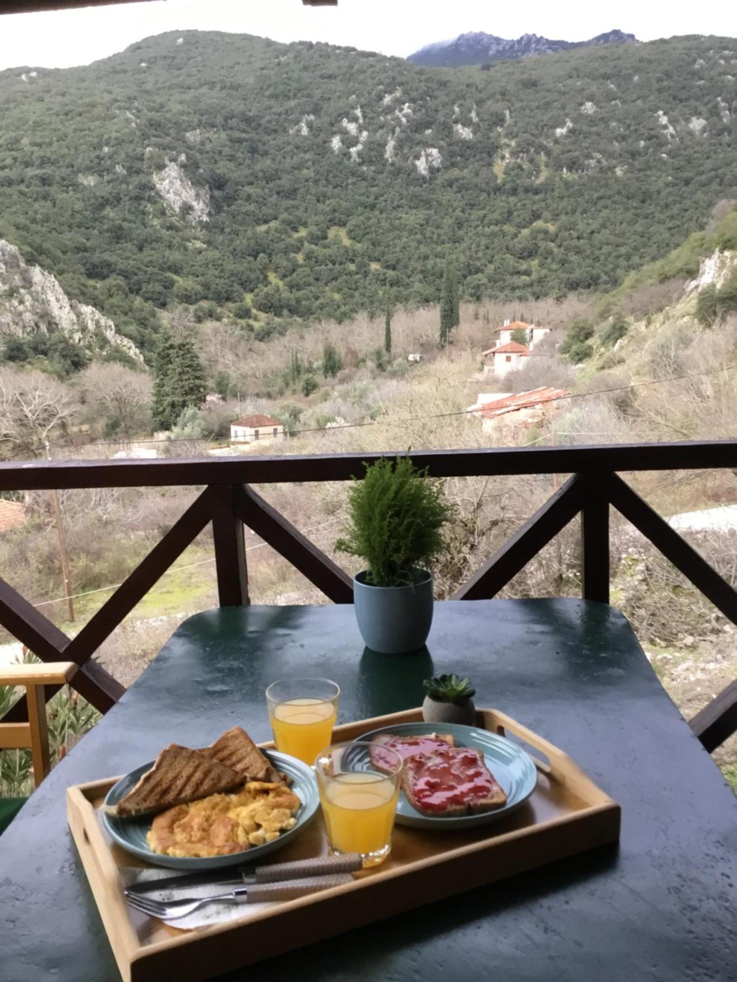 Вілла Mariolata Stone House Lilaia Екстер'єр фото